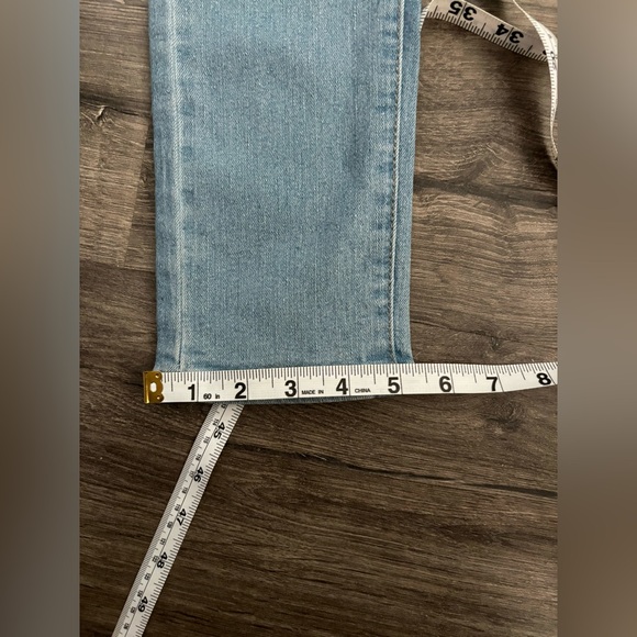 •KENDALL & KYLIE Kotent Mid-Rise Crop Jeans• •NWT•Size 3/4• - Picture 10 of 10